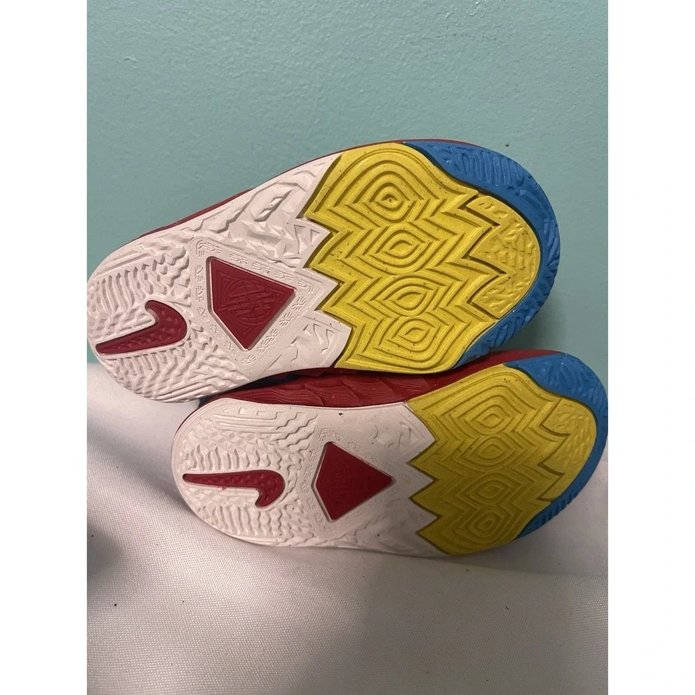 Nike Kids Kyrie 8 go SE Sneakers in Black/Yellow/Red Size 6C‎
